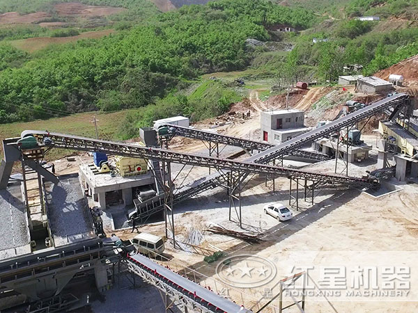 能把石塊破碎成石子的打石機(jī)多少錢？怎么配置？