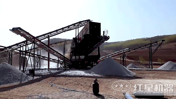 柴油小型流動(dòng)石子破碎機(jī)價(jià)格多少錢？產(chǎn)量是多少？