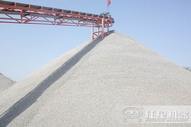 大規(guī)模礦山機(jī)械破碎機(jī)今天啟程，請(qǐng)注意接收！