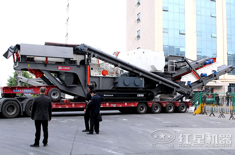 履帶式砂石粉碎機(jī)全力出擊，碎石效果驚人，報(bào)價(jià)是多少？