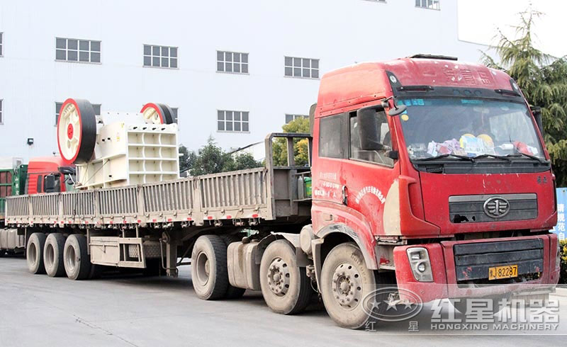 人工破碎混凝土用什么機(jī)器？選擇顎破機(jī)，大產(chǎn)量，運(yùn)行可靠